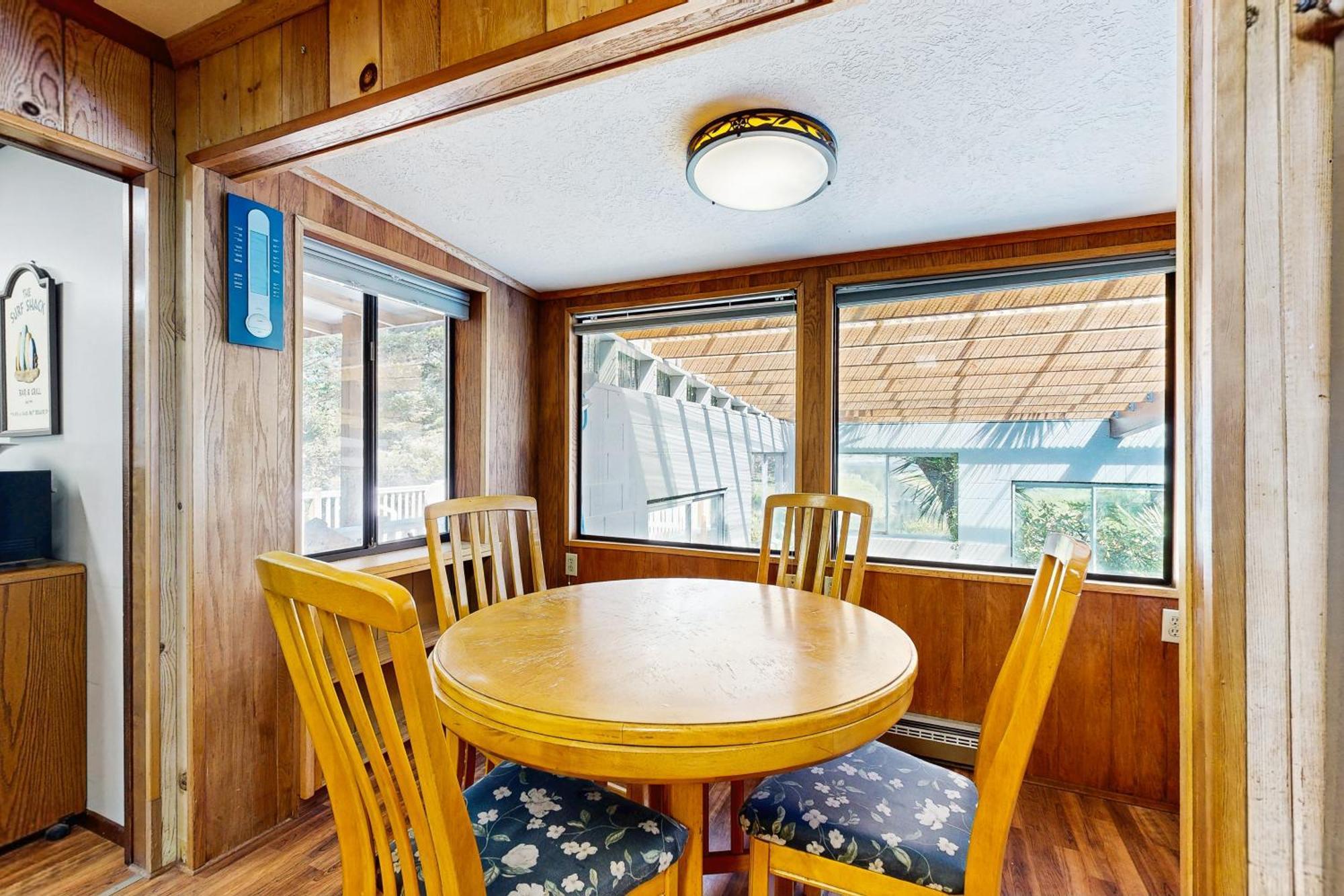 Crescent Lake Lookout Rockaway Beach Εξωτερικό φωτογραφία